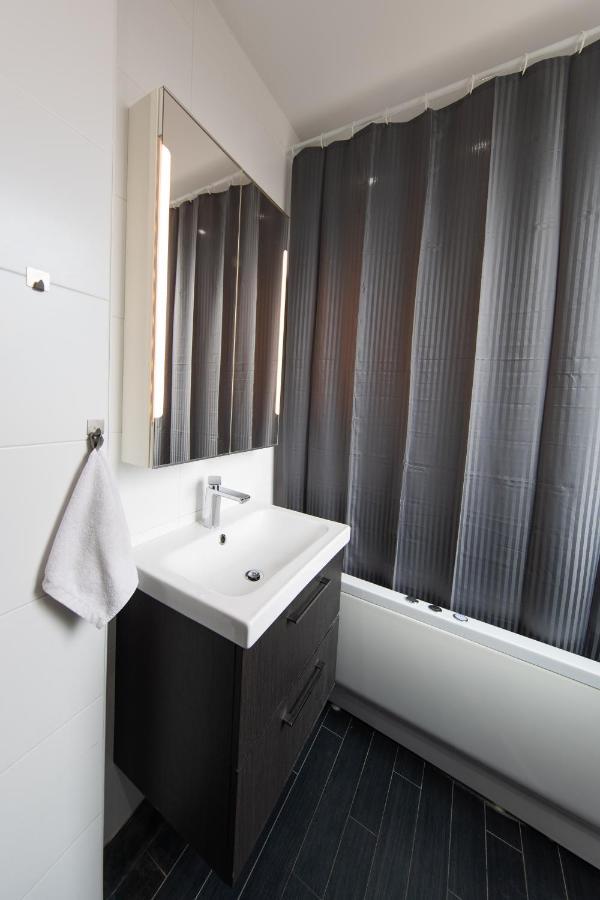 Spacious 3-Room Apartment With Free Parking Boedapest Buitenkant foto